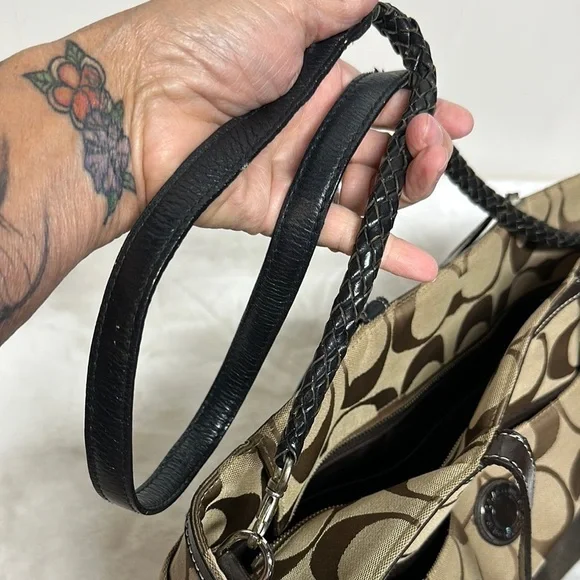 Coach Brown Tote Bag with Signature Design - Picture 11 of 16